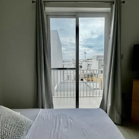 Homestay Double 5min To Paceville