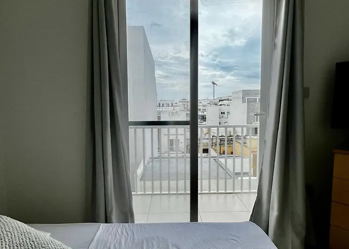 Gazde/Camere de închiriat Double 5min To Paceville