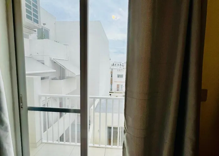 Double 5min To Paceville Gazde/Camere de închiriat Is-Swieqi